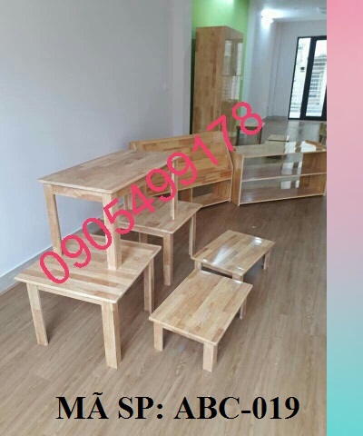 bàn ghế gỗ mầm non