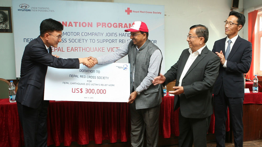Hyundai ủng hộ 300.000 USD cứu trợ nạn nhân động đất tại Nepa