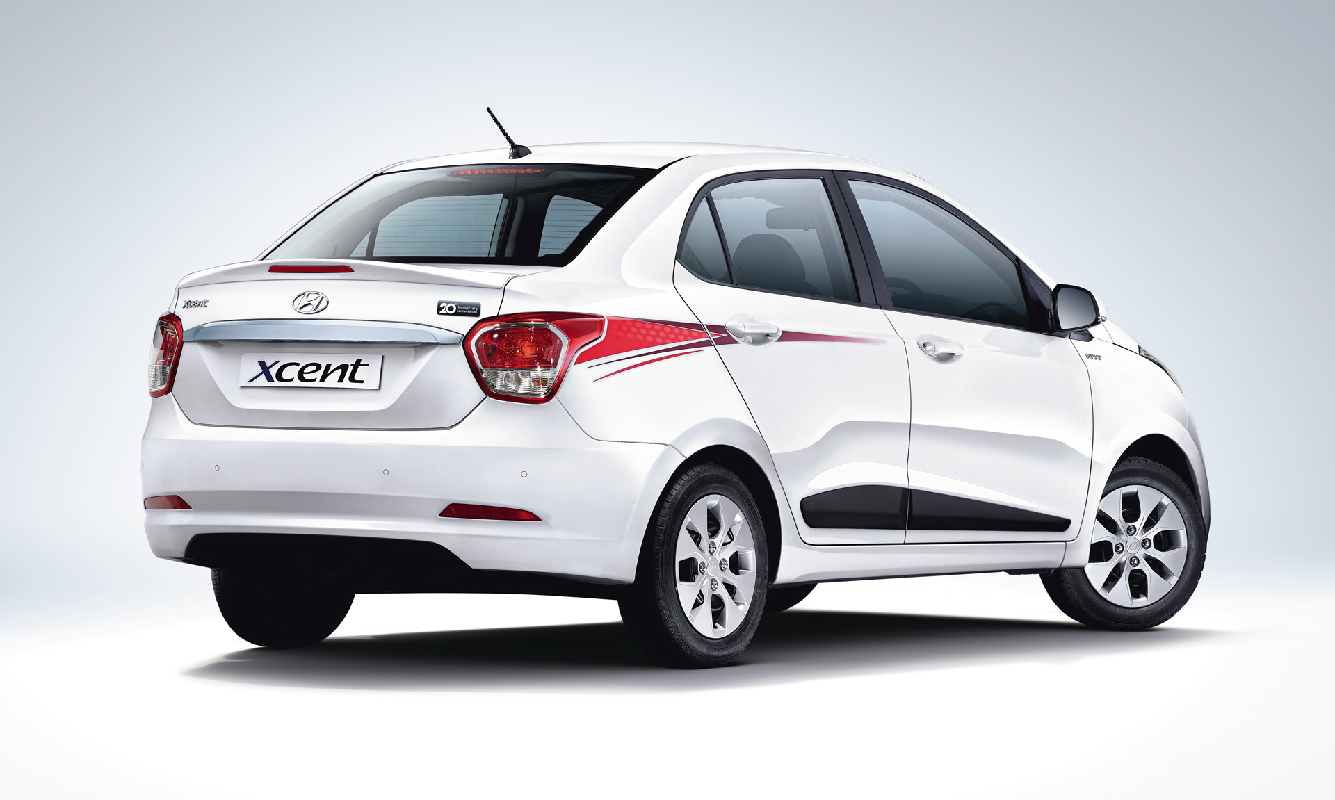 Hyundai Xcent facelift 2017 sẽ ra mắt tại Ấn Độ trong tháng 4