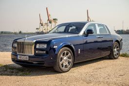 Bình ắc quy xe ô tô Rolls Royce Phantom