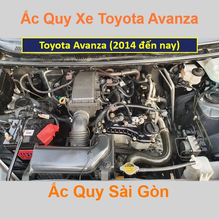 Vị trí bình ắc quy Toyota Avanza nằm ở dưới nắp ca pô, bình nằm ngang phía trước máy, bên phụ.