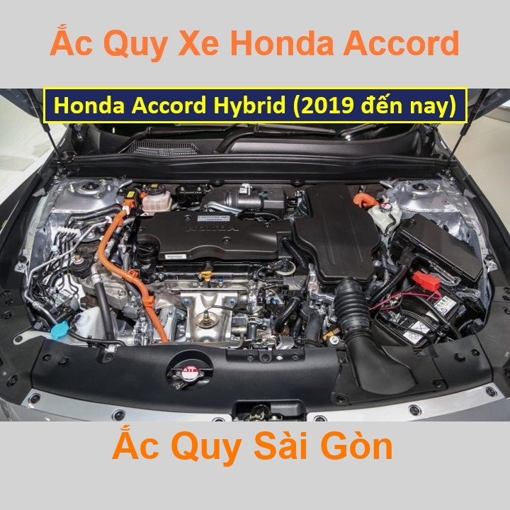 Vị trí bình ắc quy Honda Accord Hybrid ở dưới nắp ca pô, bình nằm xéo, phía trước, bên tài.