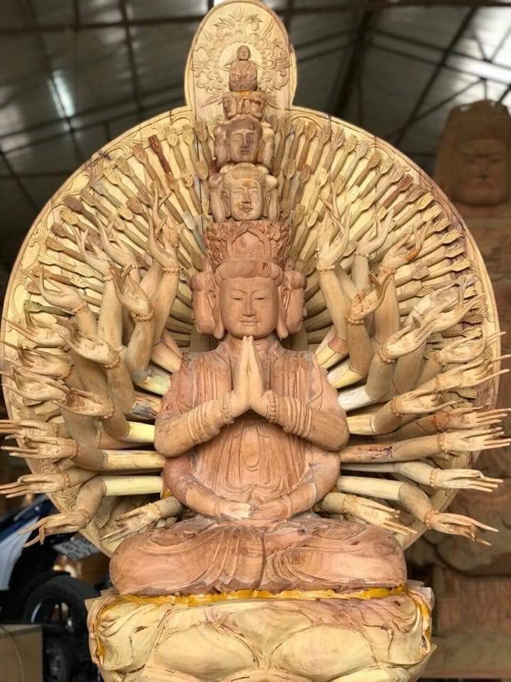 Tượng Phật Bà Nghìn Mắt Nghìn Tay bằng gỗ
