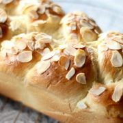 Cách Làm Bánh Mì Hoa Cúc Đơn Giản Thơm Mịn