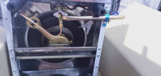​Bếp gas bán công nghiệp khè mới SOGO GT-208
Bếp toàn thân bằng inox chống rỉ sét