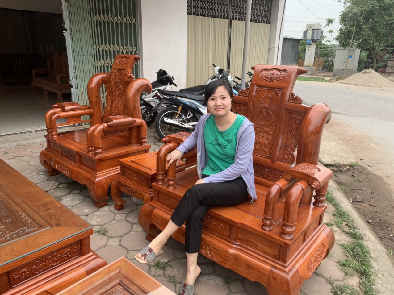 Bộ bàn ghế Tần Thủy Hoàng gỗ hương đá cột 14