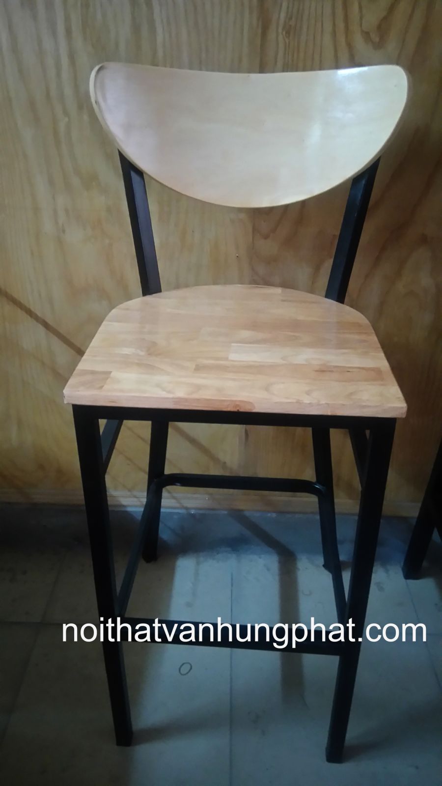 Ghế bar chân sắt mặt gỗ GB9