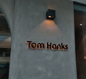 CHỮ NỔI TOM HANKS