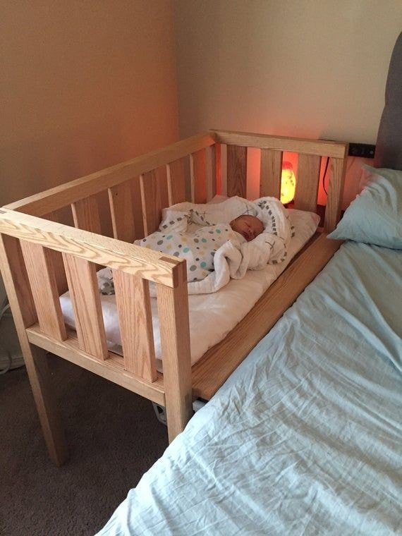 Giường ngủ em bé gỗ tự nhiên