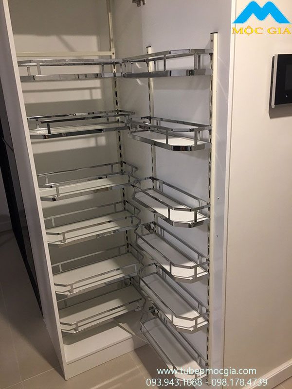 Kệ tủ kho với hệ thống chia tầng 12 rỗ đựng đồ khô cho gian bếp hiện đại