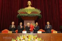 Ban Chấp hành Trung ương Đảng khoá XIII đã bầu 18 đồng chí vào Bộ Chính trị, đồng chí Nguyễn Phú Trọng được tín nhiệm bầu làm Tổng Bí thư