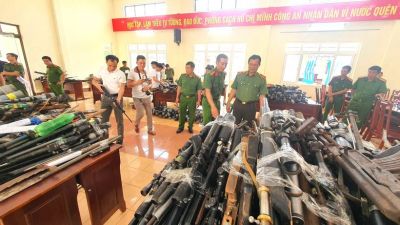 Người dân Đắk Lắk đã tự nguyện giao nộp hơn 4.500 vũ khí