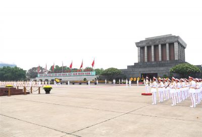 Đảng ủy Công an Trung ương, Bộ Công an vào Lăng viếng Chủ tịch Hồ Chí Minh nhân kỷ niệm 70 năm Chiến thắng Điện Biên Phủ