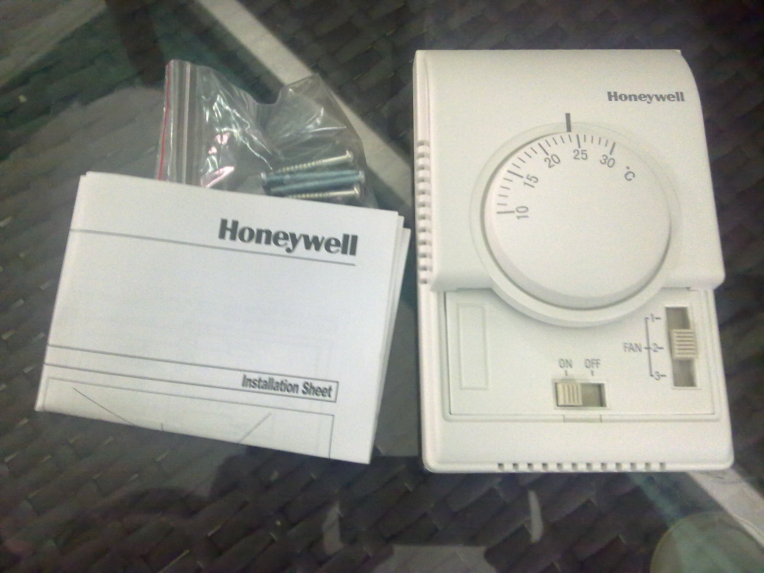 Thermostat Honeywell Dạng Cơ 03 Tốc Độ