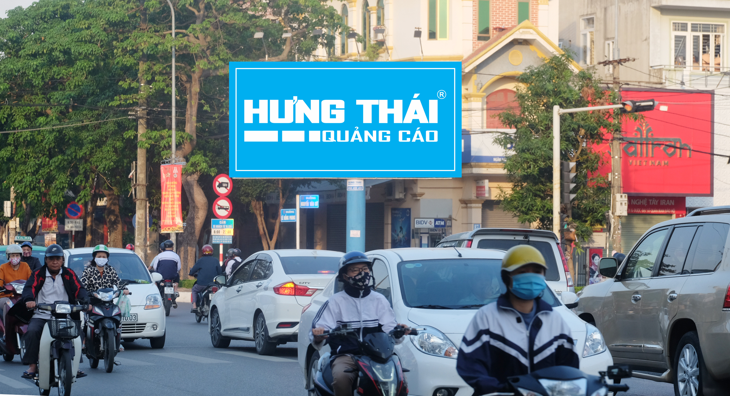 Pano quảng cáo tại đường Nguyễn Văn Cừ giao Lê Hồng Phong (Phía Tây)