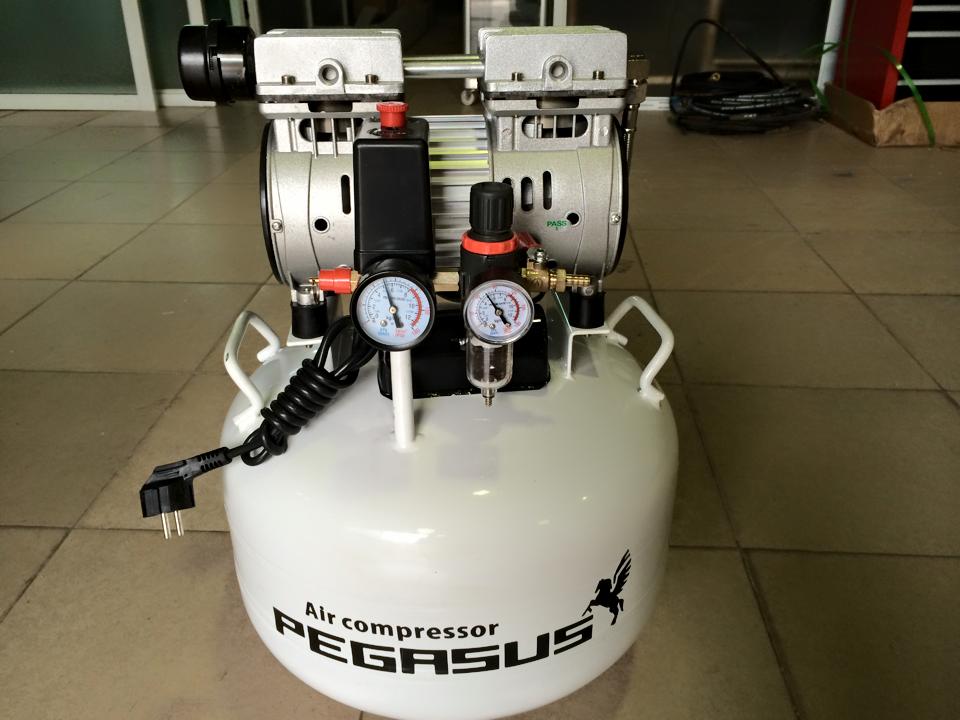Máy nén khí không dầu, giảm âm PEGASUS TM-OF750- 50L