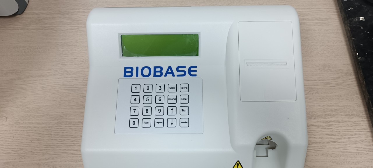 Máy xét nghiệm nước tiểu BIOBASE