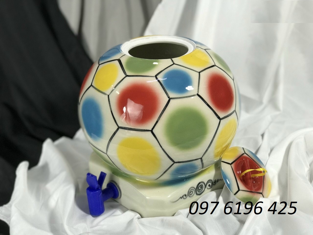 Bình đựng nước bằng gốm sứ hình quả bóng màu 6L