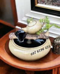Thác nước phong thủy mini bằng gốm sứ hình ấm trà