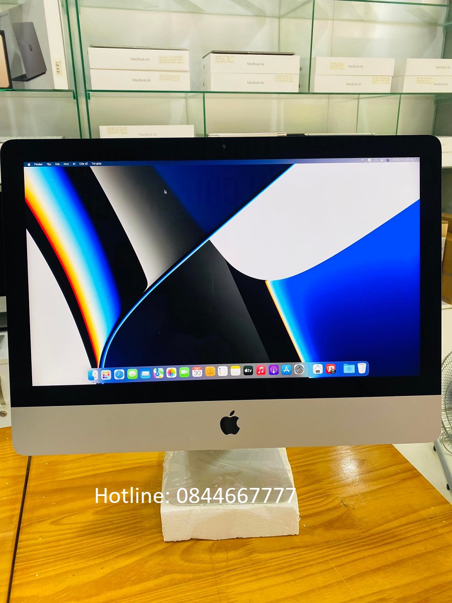 Apple iMac 2017 - 21.5" 4K / Core i5 3.0GHz  / 8GB / HDD 1TB