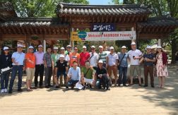 Hoàng Nguyễn tham gia tour du lịch Korea cùng đoàn Dahua