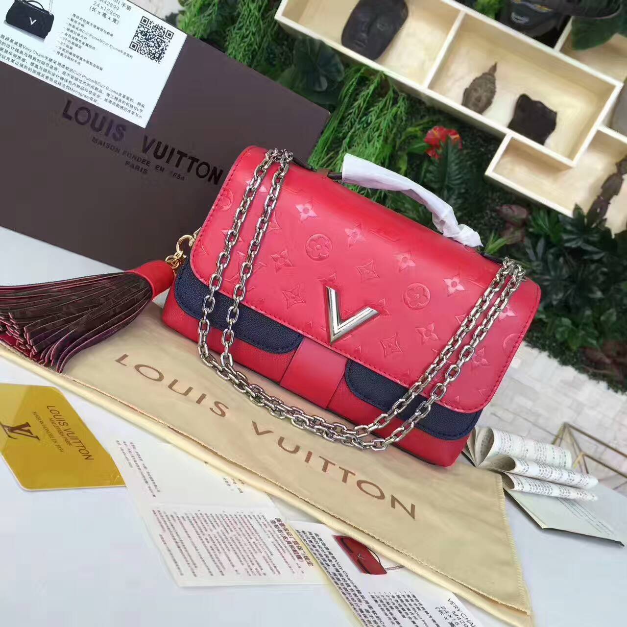 tui-xach-Louis-Vuitton-Monogram-very-chain-bag-M42901-txlv007