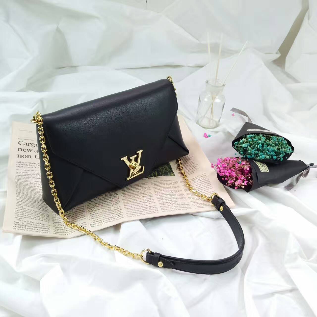 tui-xach-Louis-Vuitton-love-note-autres-cuirs-bag-M54500