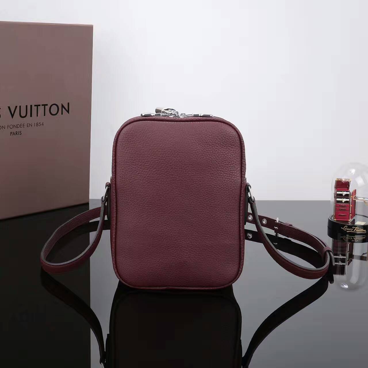 tui-xach-Louis-Vuitton -aurillon-Leather-amazone-22-M54304-txlv096(1)