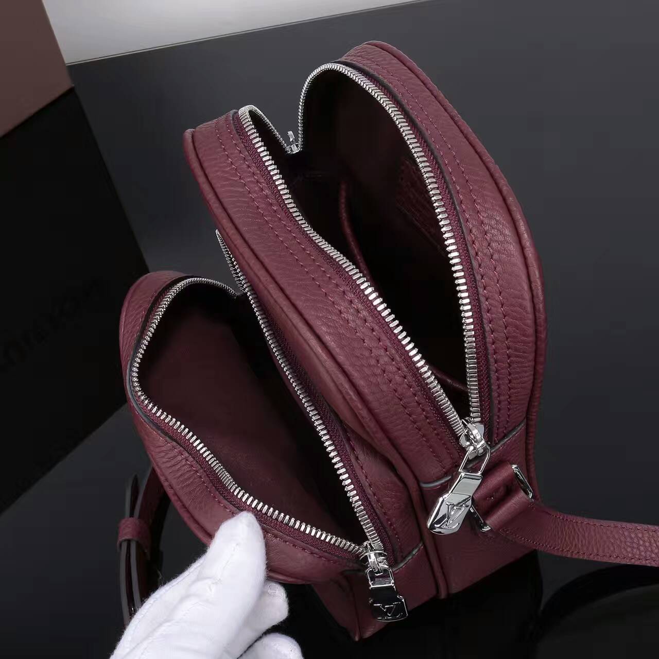 tui-xach-Louis-Vuitton -aurillon-Leather-amazone-22-M54304-txlv096(4)