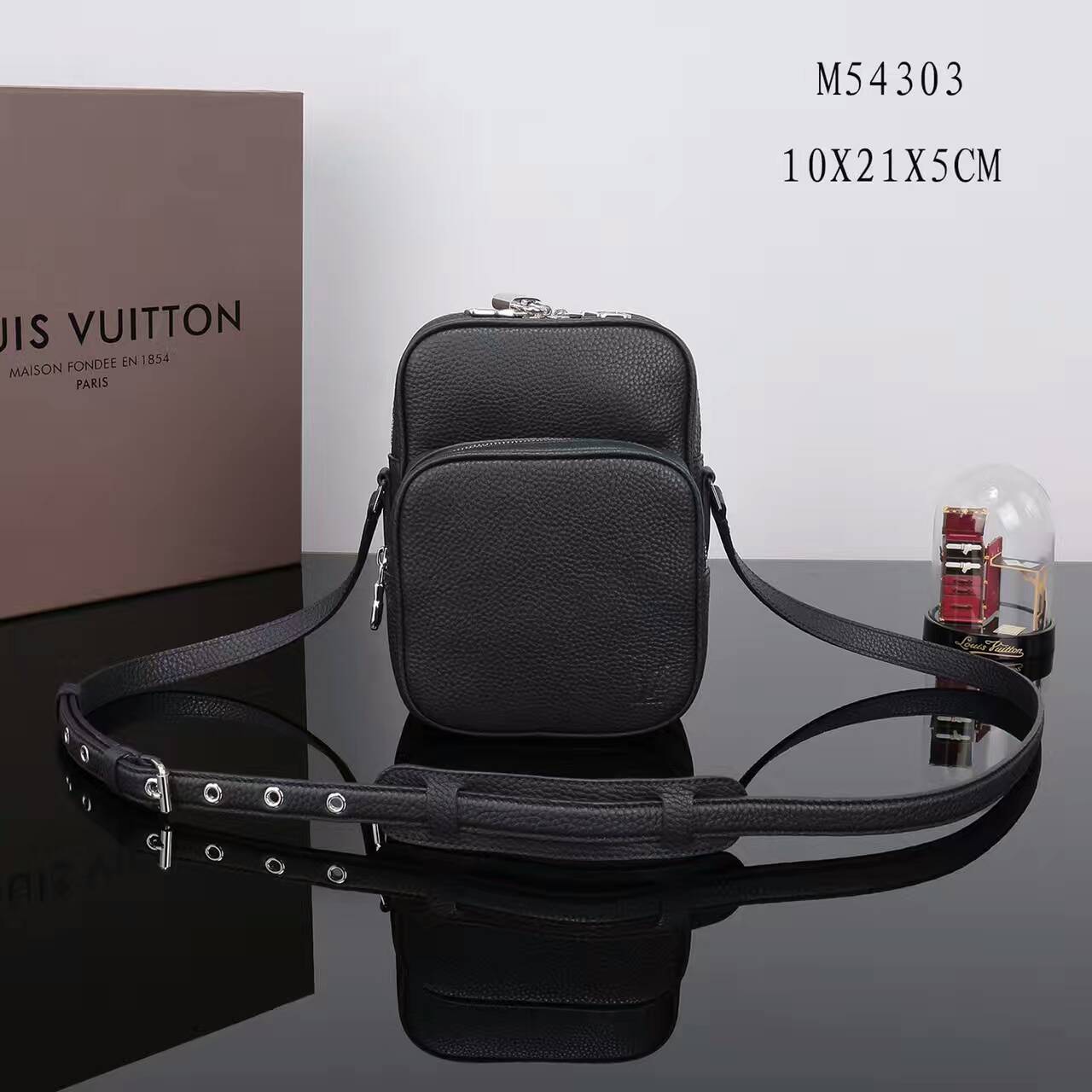 tui-xach-Louis-Vuitton-Taurillon-Leather-amazone-22-M54303-txlv097