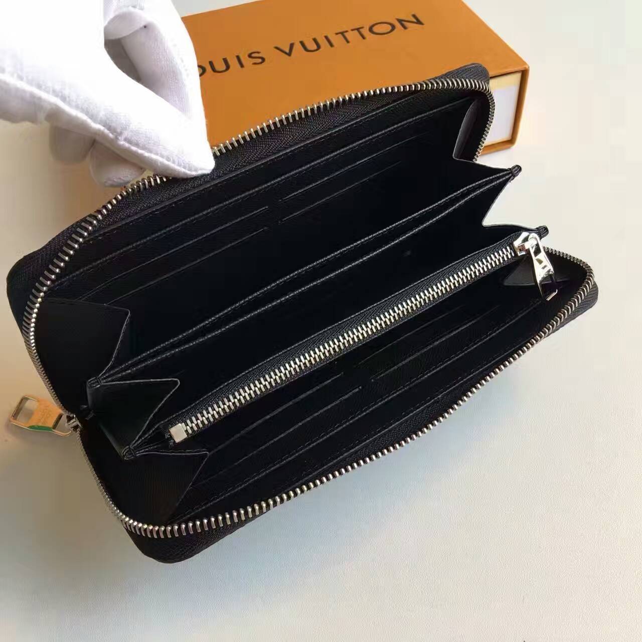 tui-xach-Louis-Vuitton-Dameier-graphite-zippy-wallet-N63076-txlv099(3)