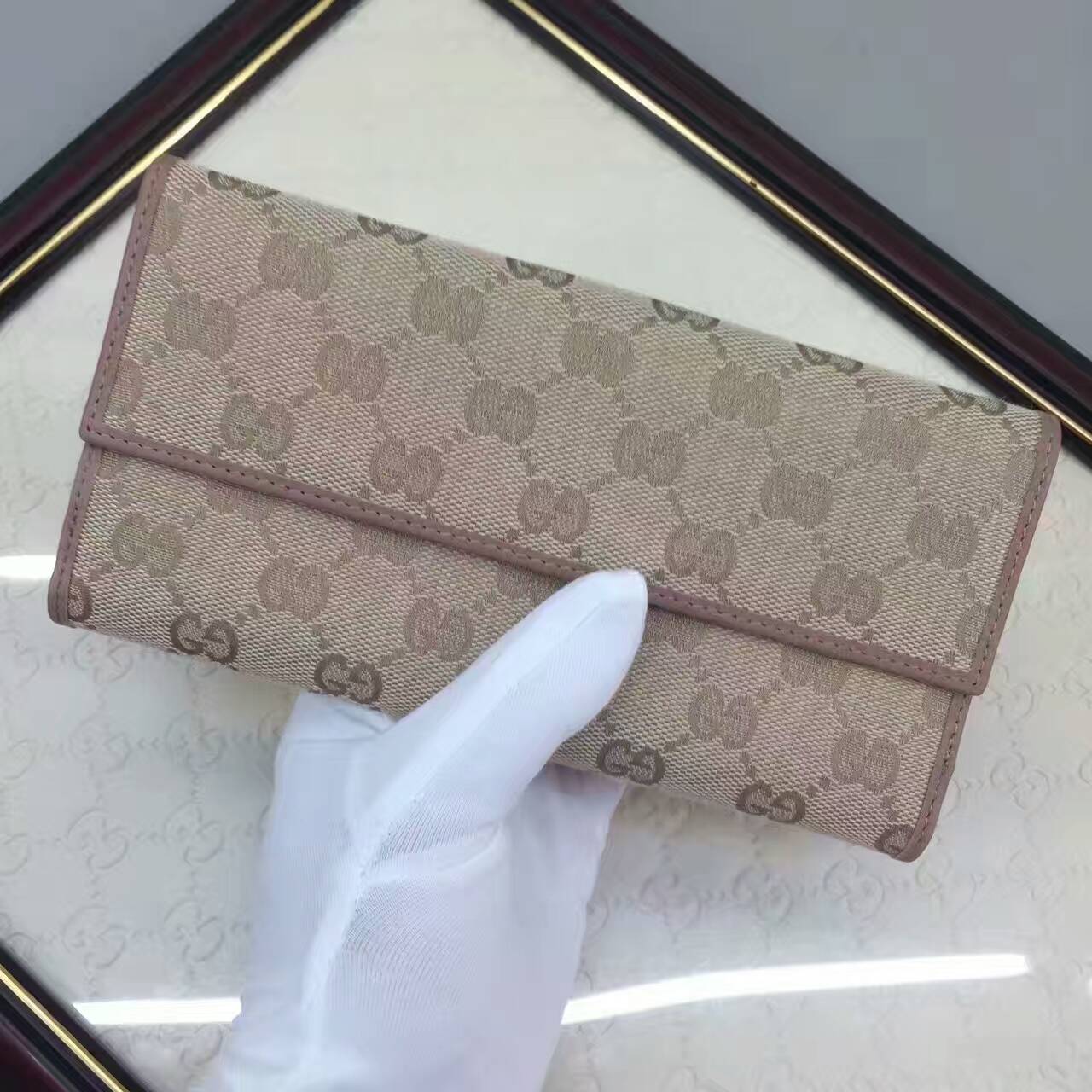 Gucci GG Signature wallet-337335(2)