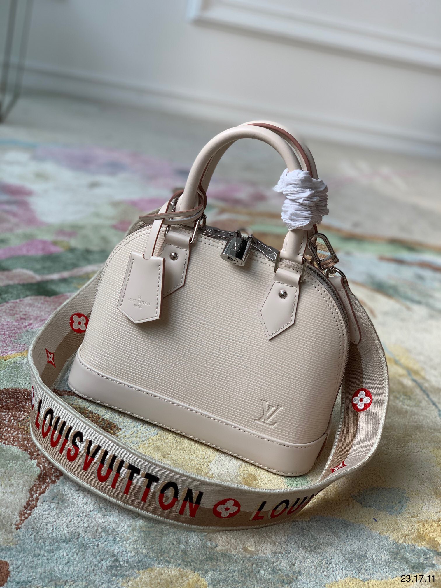 Túi xách nữ Louis Vuitton Siêu Cấp RLCLV1258