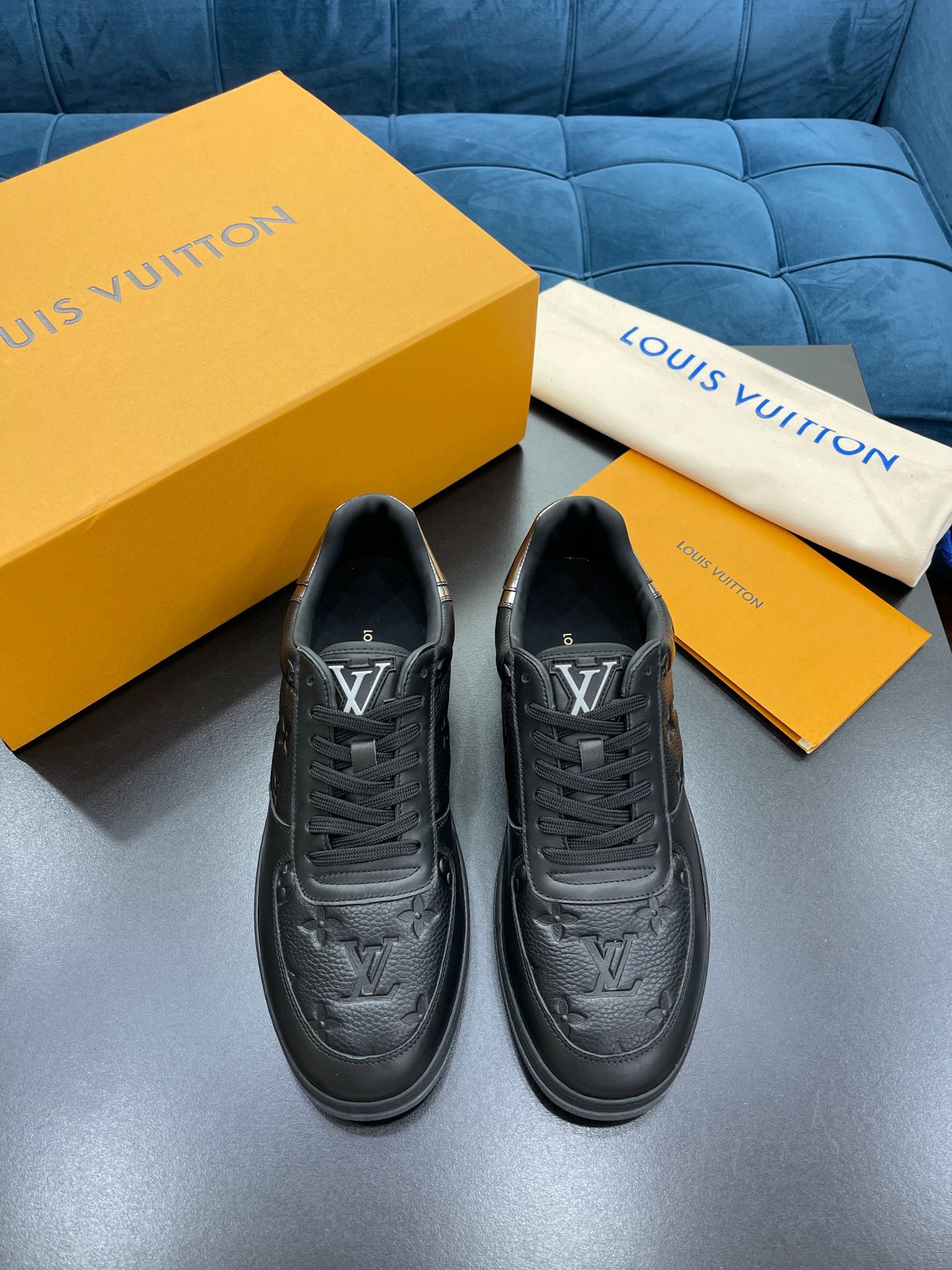 Giày nam Louis Vuitton Siêu Cấp RLCLV1712
