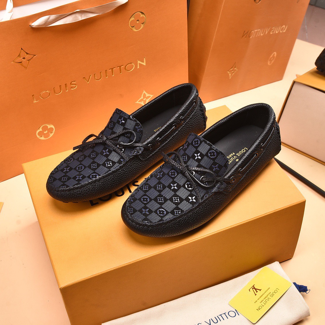 Giày nam Louis Vuitton Siêu Cấp RLCLV1839