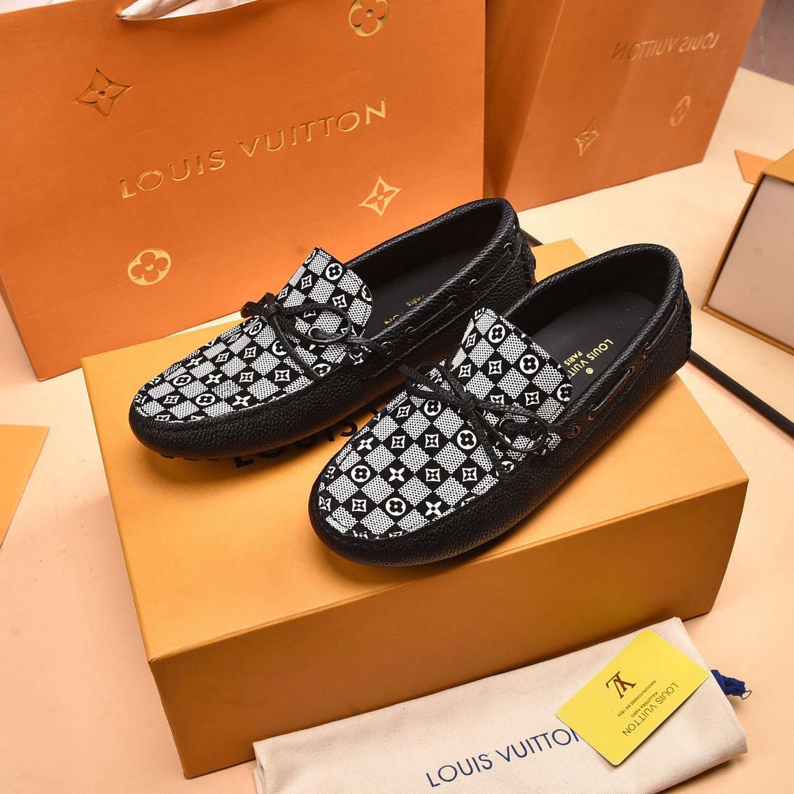 Giày nam Louis Vuitton Siêu Cấp RLCLV1840