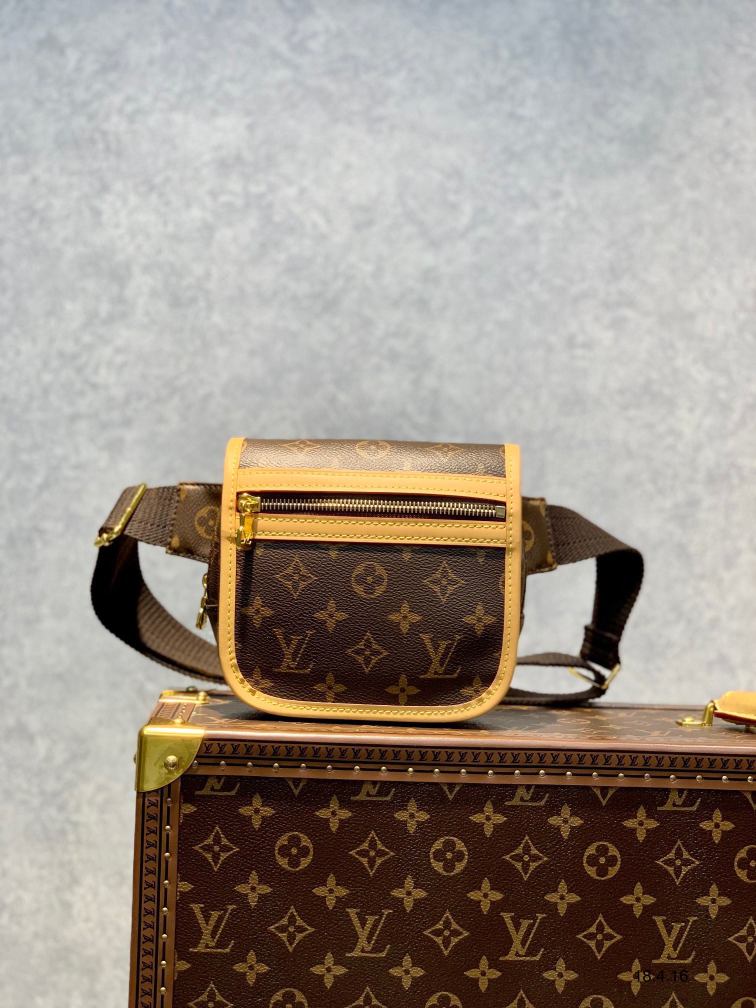 Túi xách Louis Vuitton Siêu Cấp RLCLV2235