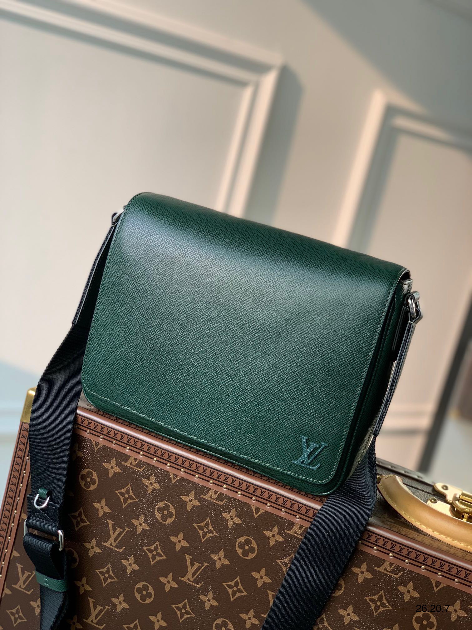 Túi xách Louis Vuitton Siêu Cấp RLCLV2414