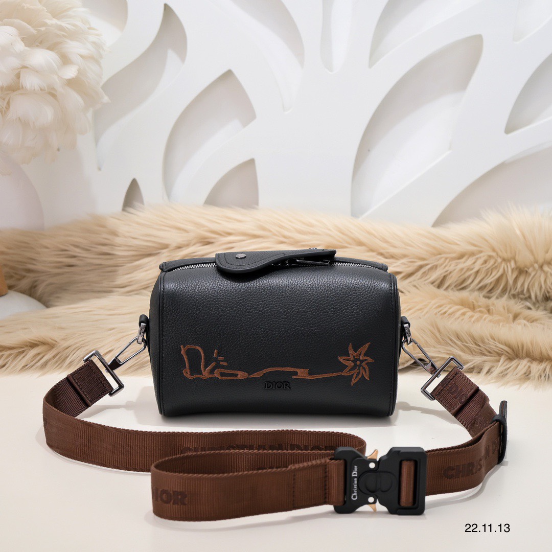 Túi xách nam Dior Siêu Cấp RLCDO2435