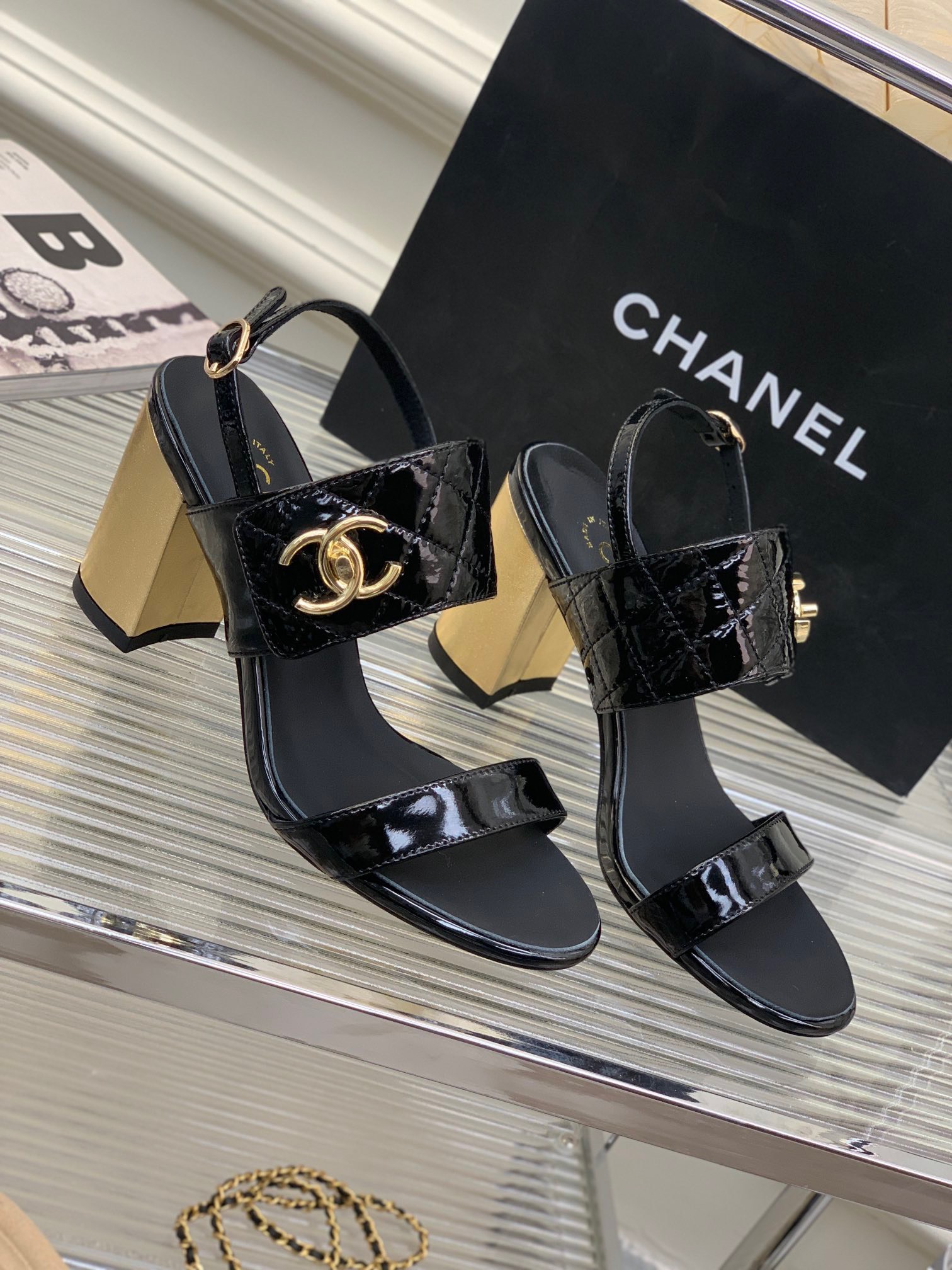 Giày nữ Chanel siêu cấp RLCCN2596
