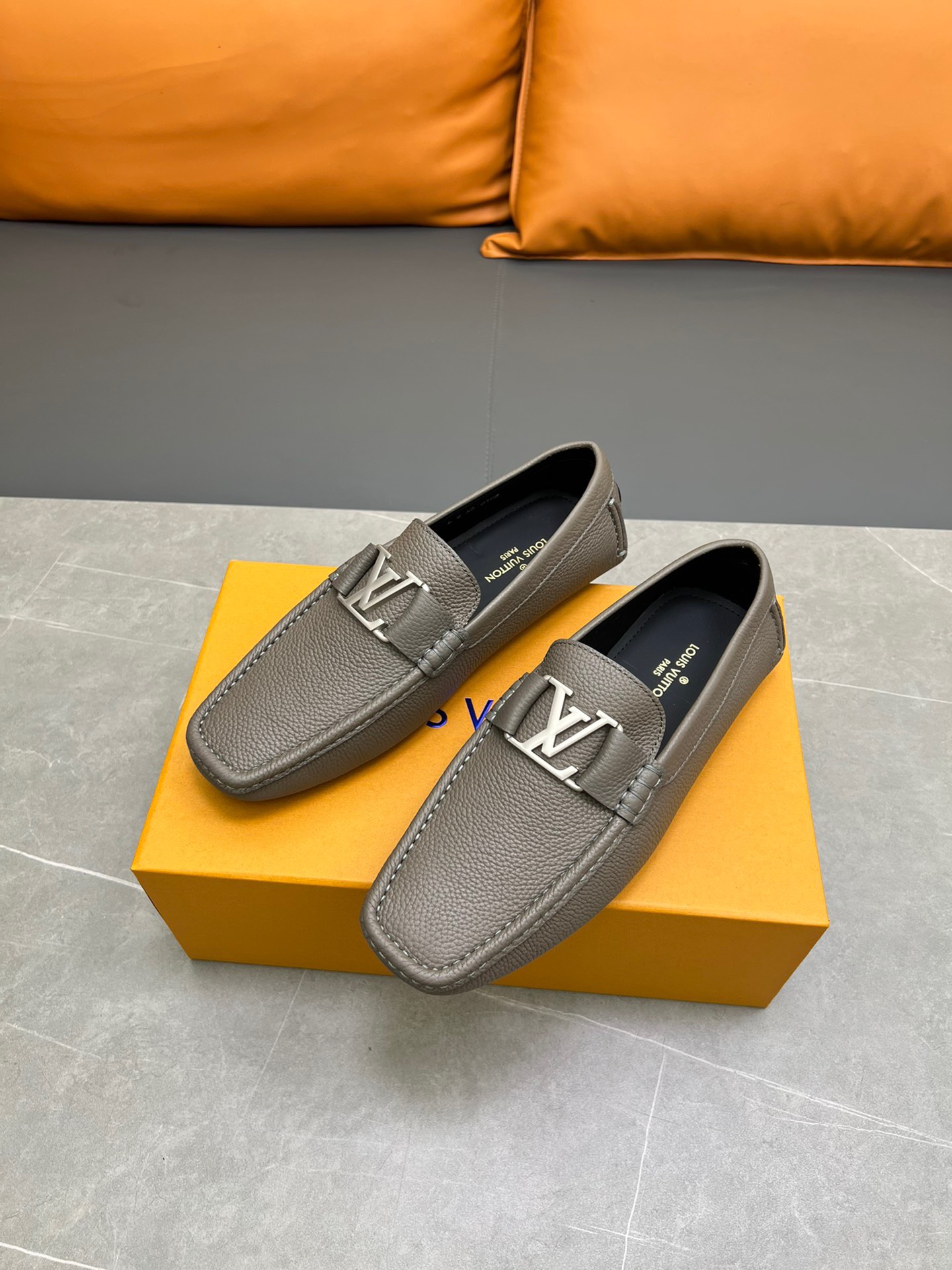 Giày nam Louis Vuitton Siêu Cấp RLCLV2676