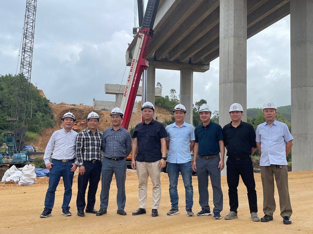 Tổng giám đốc Tổng công ty Thăng Long Nguyễn Việt Hà thăm dự án cao tốc Bắc - Nam giai đoạn 2