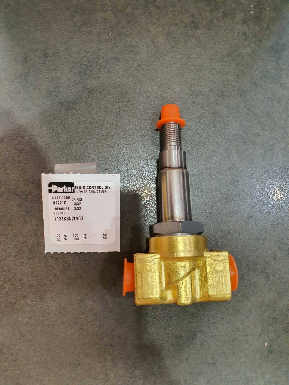 7131KBN2LV00  parker solenoid valve