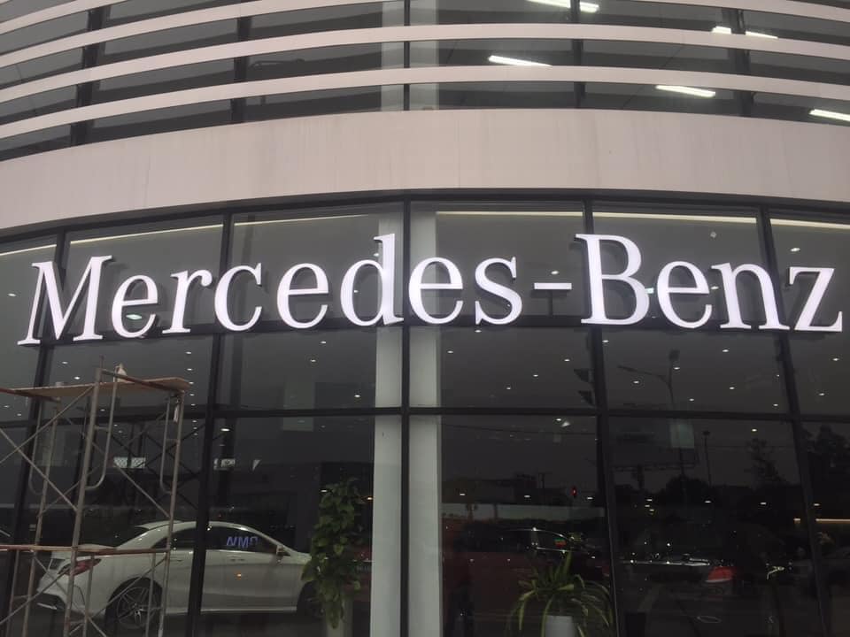 Biển quảng cáo Mercedes - Benz Vinamotor Nghệ An