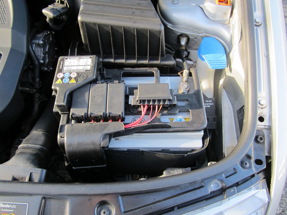 Ắc quy xe Mazda PREMACY 1.8 Thông số, giá thành, loại thay thế và cách bảo dưỡng
