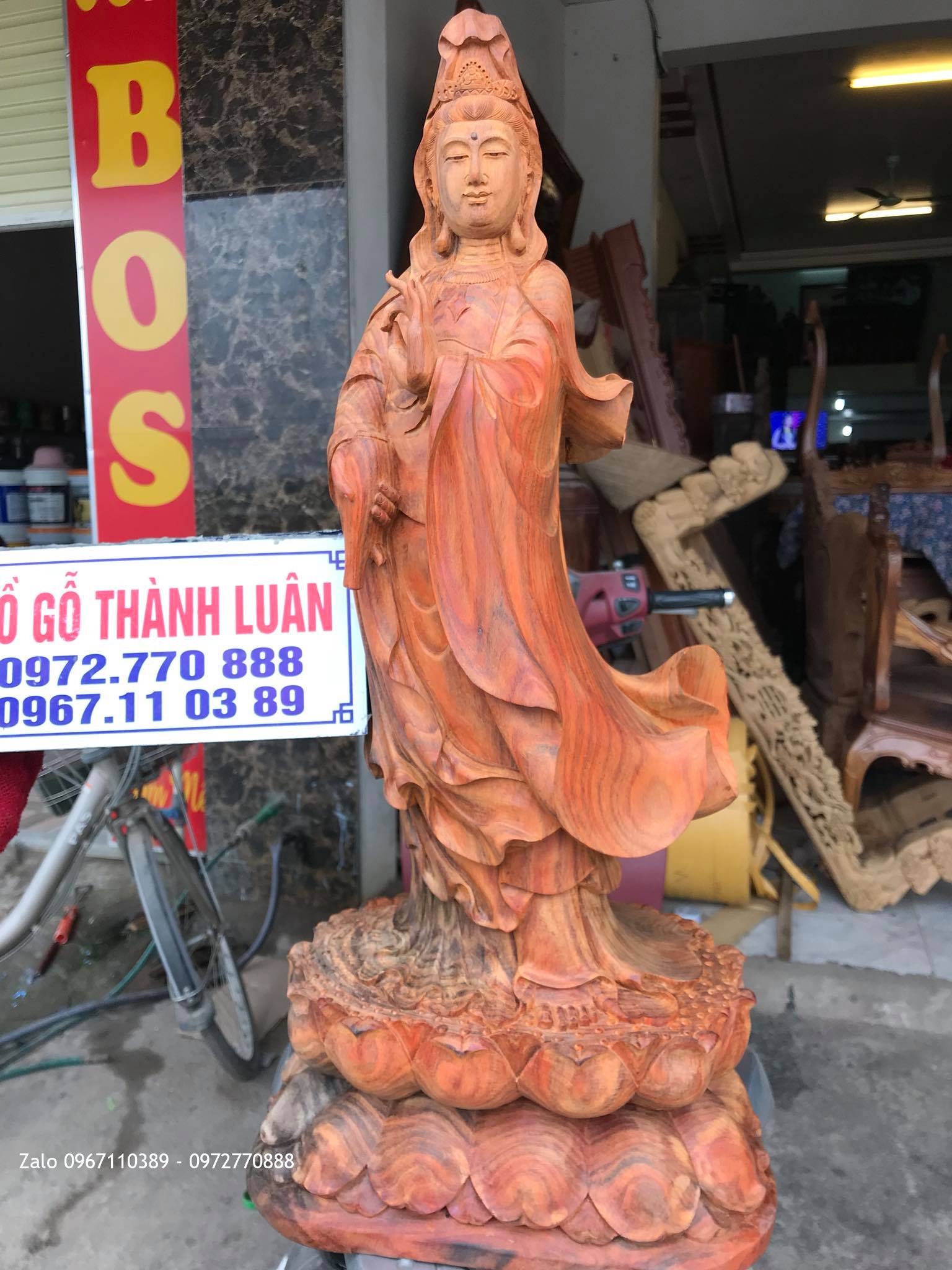 Tượng Phật Bà Quan Âm Gỗ Trắc Đỏ. A Toàn Nha Trang, 