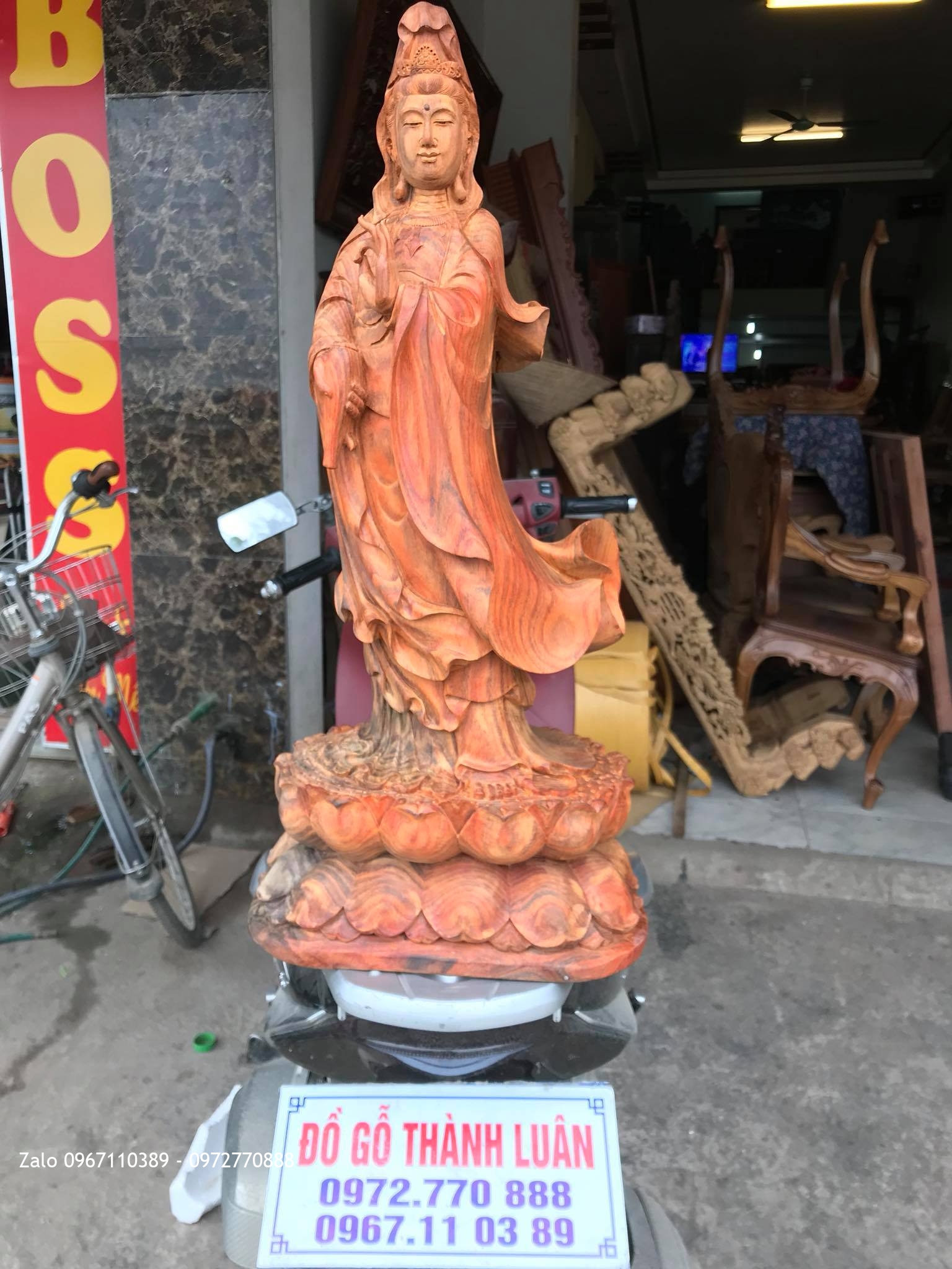 Tượng Phật Bà Quan Âm Gỗ Trắc Đỏ. A Toàn Nha Trang.   