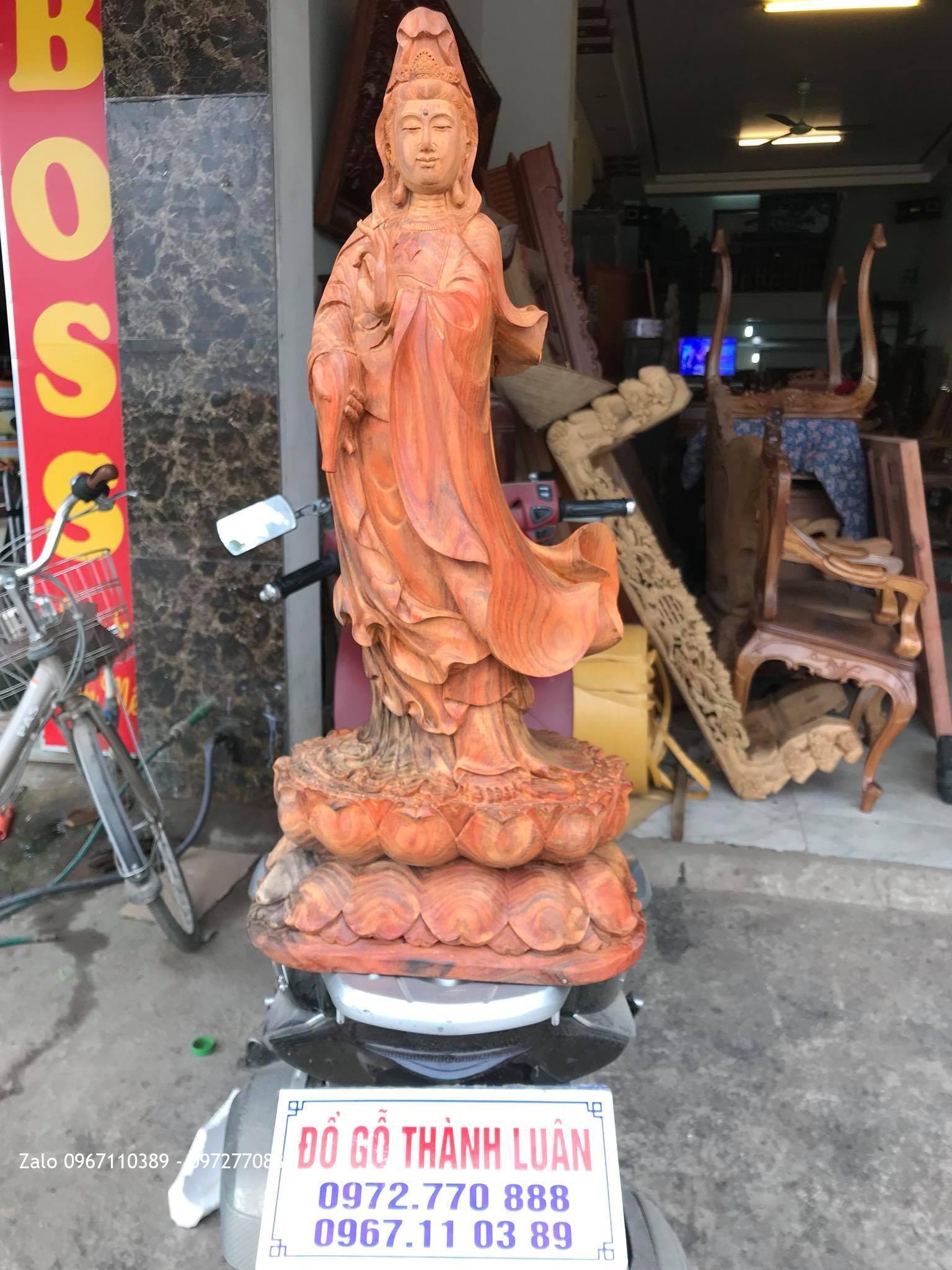 Tượng Phật Bà Quan Âm Gỗ Trắc Đỏ. A Toàn Nha Trang. 