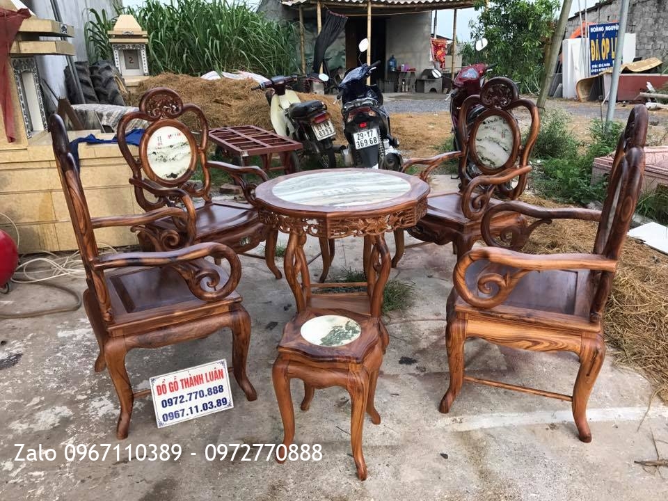 Bộ bàn ghế guột nho 7 món gỗ gụ ta Quảng Bình.