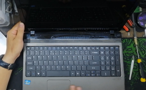 Thay bàn phím laptop Acer aspire